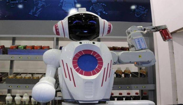 &laquo;شياو تاو&raquo;.. روبوت صيني يصبح أول طالب في مدرسة تعليم الآلات الذكية