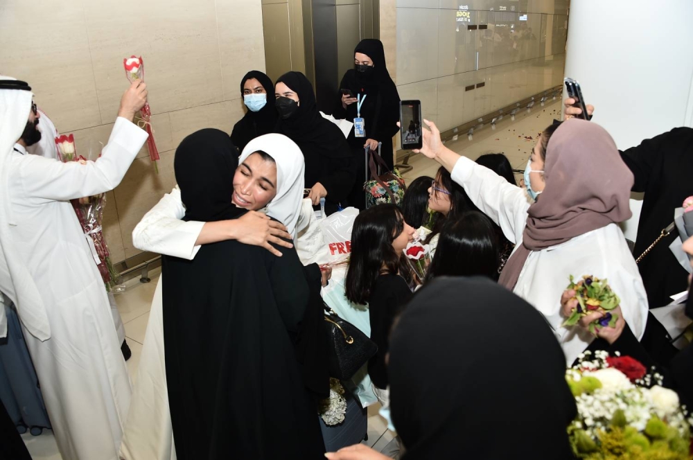 حجاج البحرين يعودون إلى أرض الوطن بعد أداء مناسك الحج