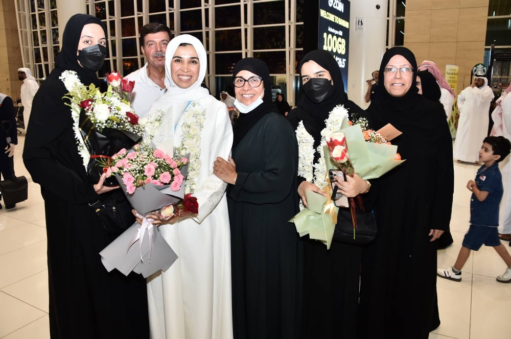 حجاج البحرين يعودون إلى أرض الوطن بعد أداء مناسك الحج