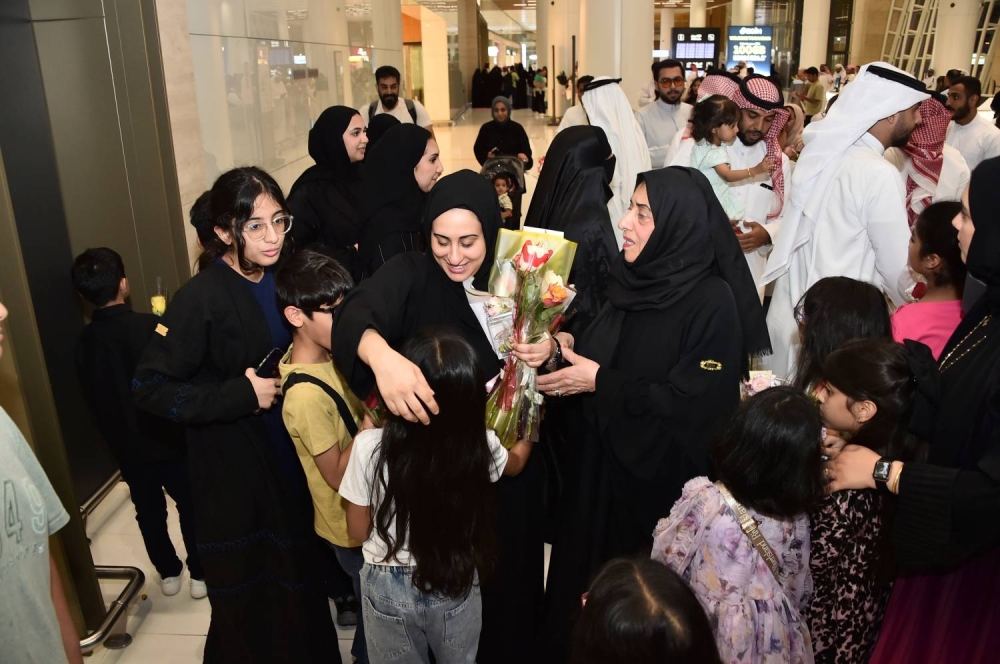 حجاج البحرين يعودون إلى أرض الوطن بعد أداء مناسك الحج