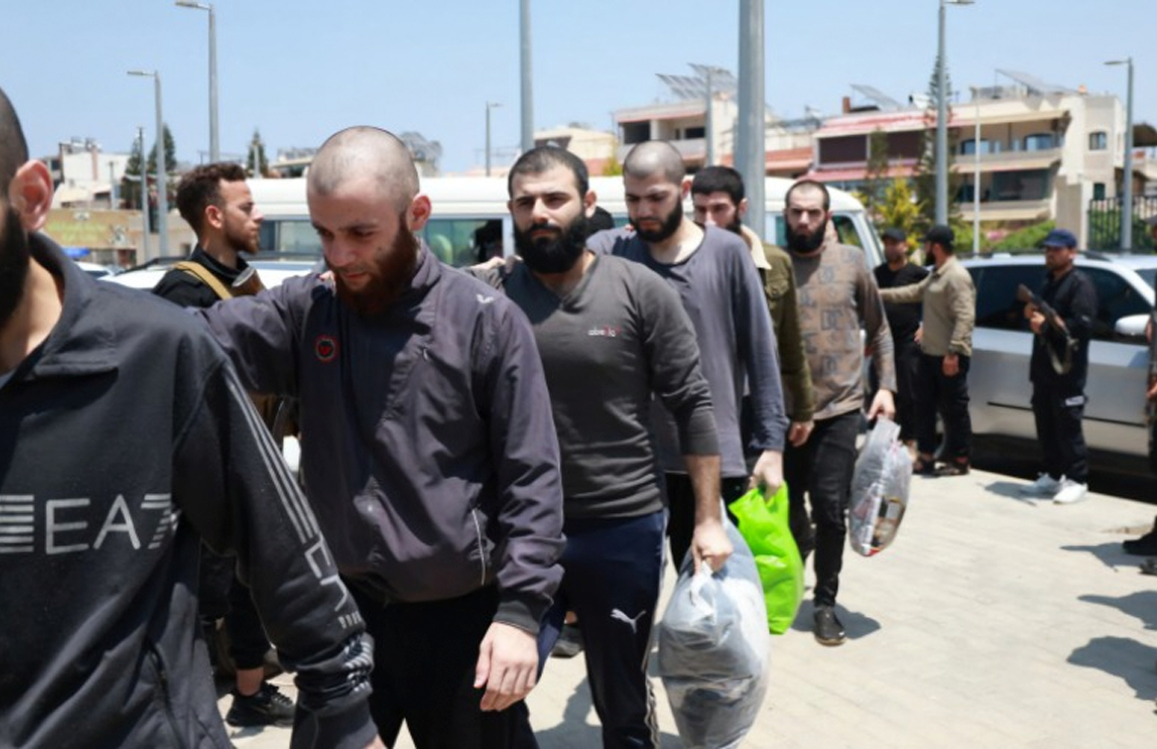 سوريا تفرج عن ضباط من النظام المخلوع لم تثبت ضدهم تهم بارتكاب جرائم حرب