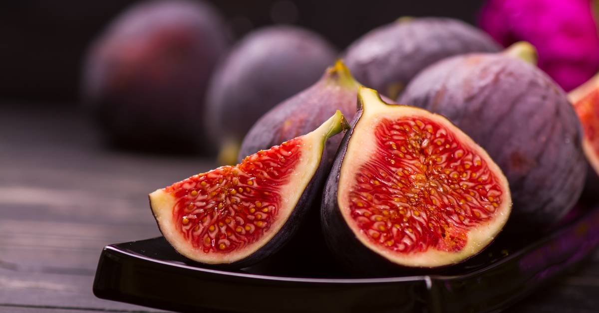 التين الأسود.. الفاكهة الخارقة لصحتك من الطبيعة مباشرة