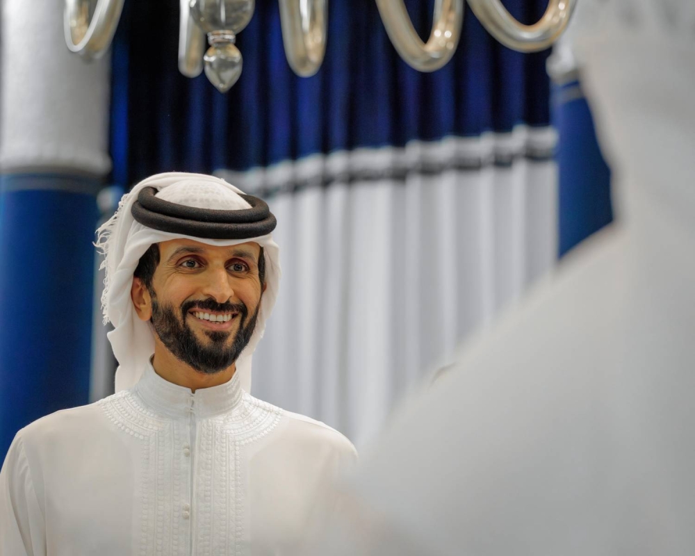 &lrm;ناصر بن حمد: الشراكة مع موانئ أبوظبي خطوة نوعية لتعزيز ريادة المملكة في الصناعات البحرية المستدامة