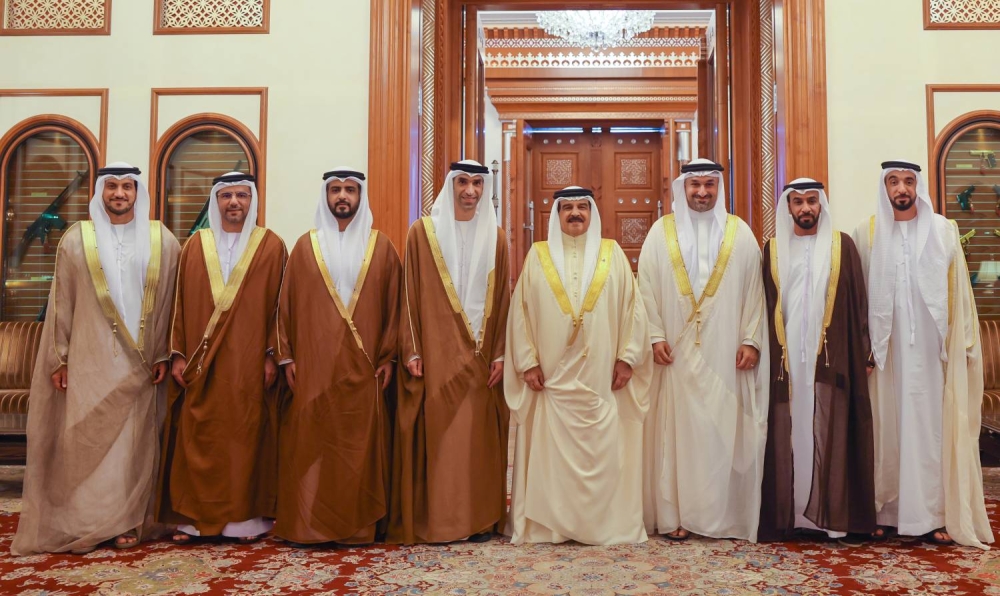 الملك المعظم يستقبل وزير دولة للتجارة الخارجية بدولة الإمارات