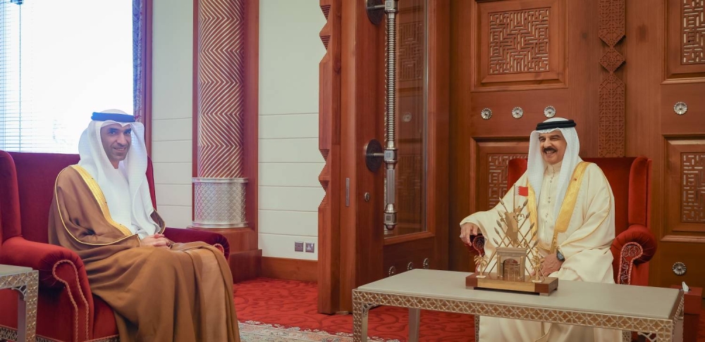 الملك المعظم يستقبل وزير دولة للتجارة الخارجية بدولة الإمارات