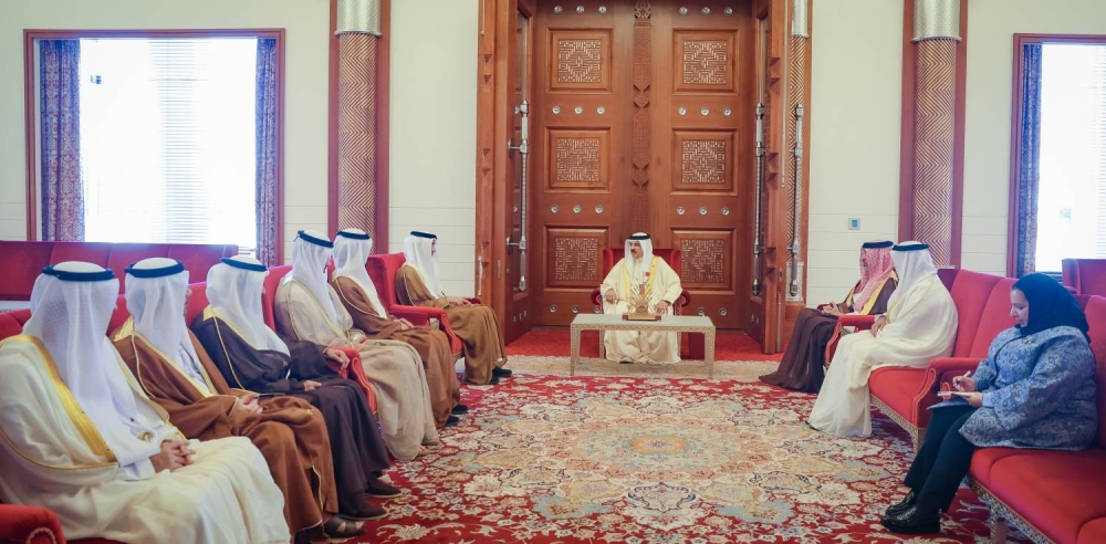 الملك المعظم يستقبل وزير دولة للتجارة الخارجية بدولة الإمارات