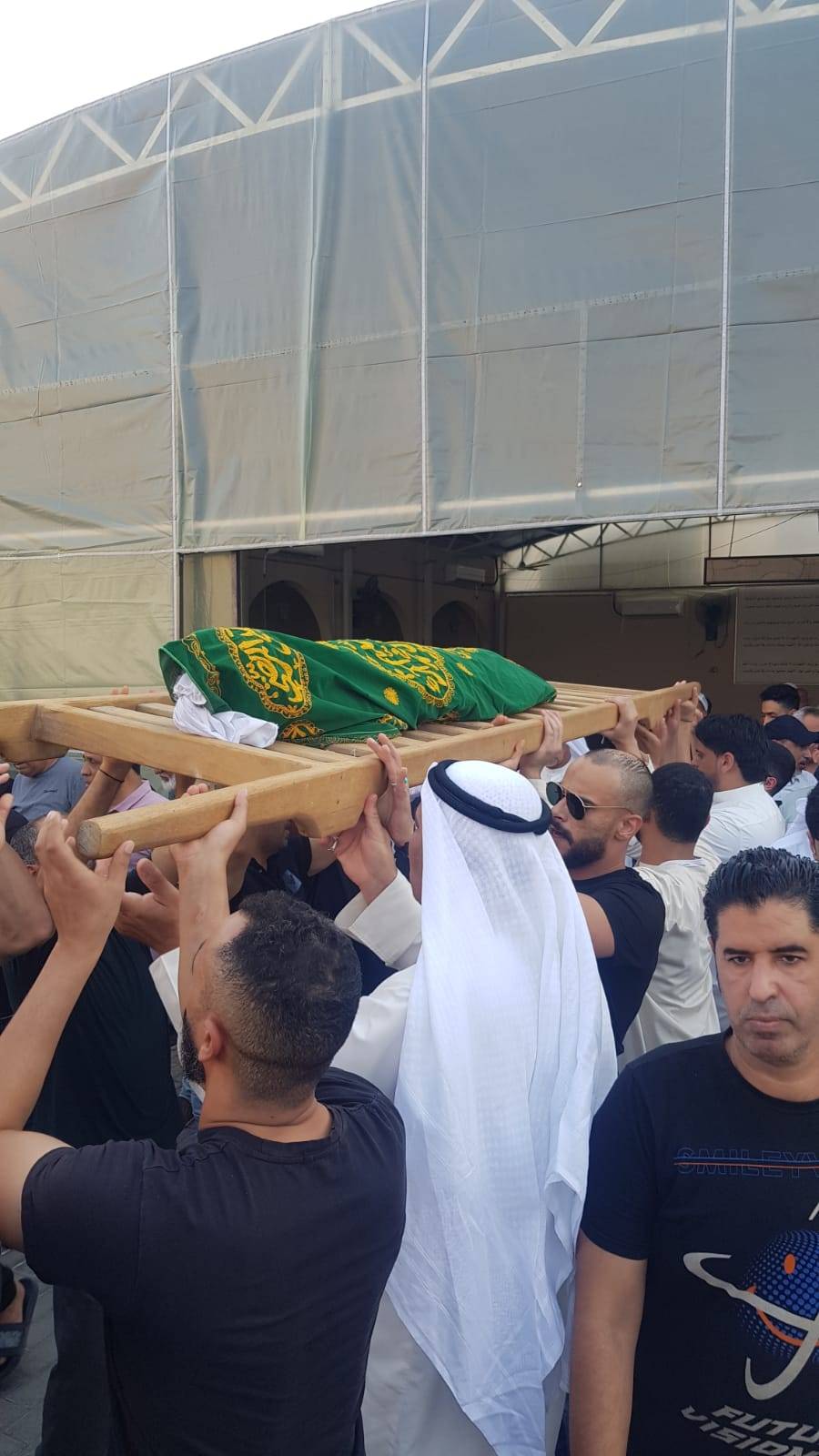 الطفل عبدالعزيز يبكي البحرين ويغادر الحياة متأثراً بإصاباته بحادث سار