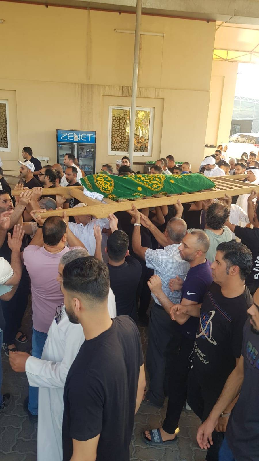 الطفل عبدالعزيز يبكي البحرين ويغادر الحياة متأثراً بإصاباته بحادث سار