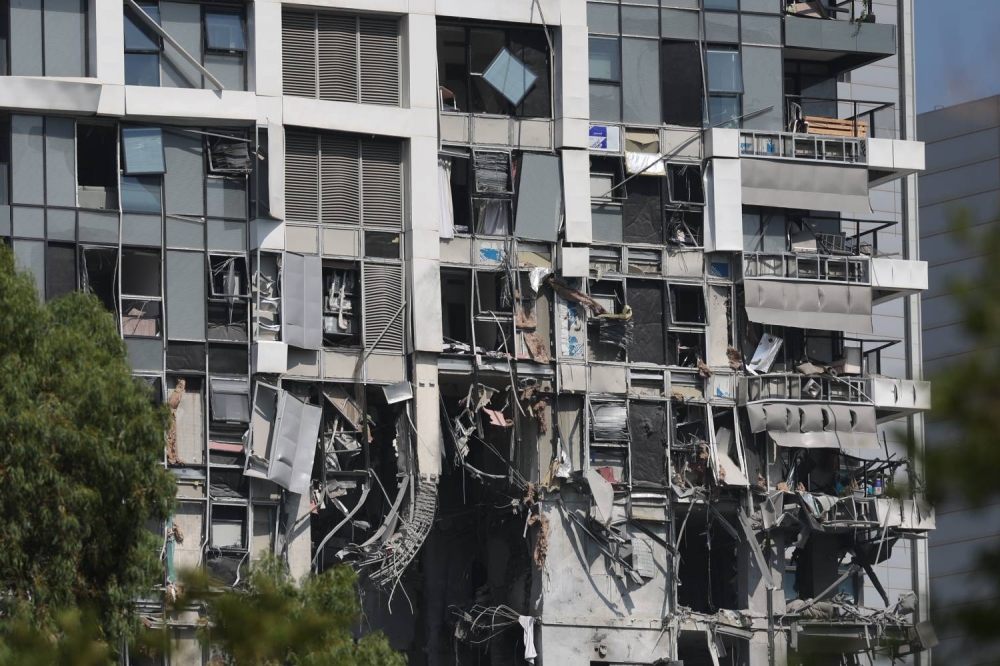 تل أبيب تشهد دماراً كبيراً بسبب الضربات الصاروخية الإيرانية