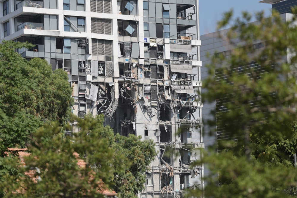 تل أبيب تشهد دماراً كبيراً بسبب الضربات الصاروخية الإيرانية