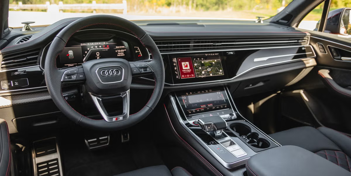 أودي SQ7 موديل 2025.. أداء خارق في سيارة عائلية بتصميم عصري