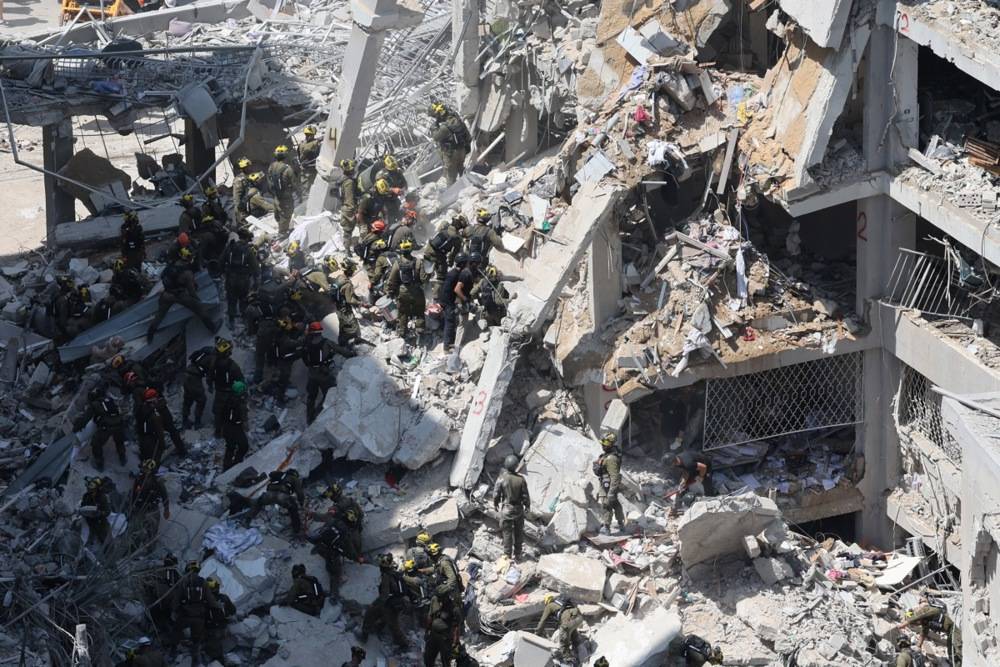 تل أبيب في حالة صدمة.. قتلى ودمار واسع ومفقودون ومشردون وإصابات بالعشرات جراء الهجوم الإيراني