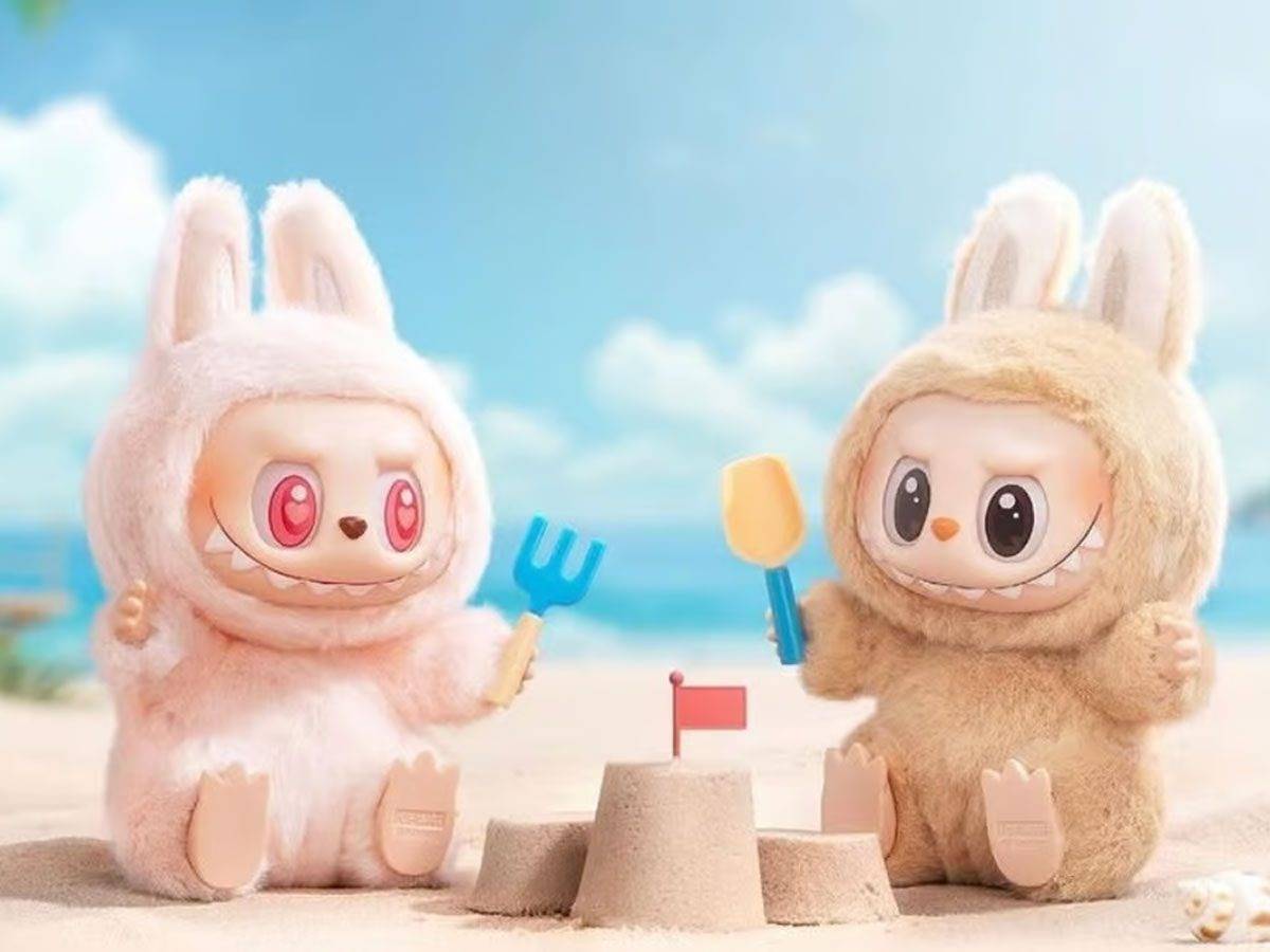 تنفد سريعًا بسعر 40 دولارًا.. ما سبب هوس أطفالك بدمية &laquo;لا بوبو&raquo; رغم &laquo;بشاعتها&raquo;؟