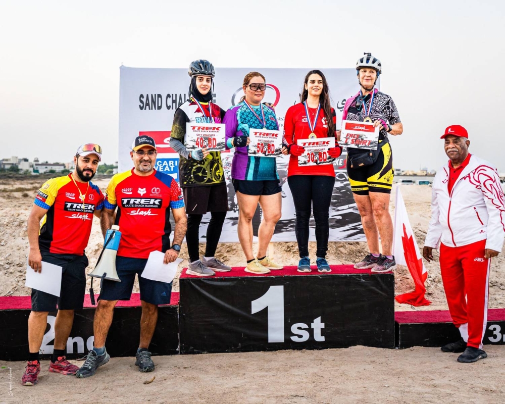 اتحاد الدراجات الهوائية يقيم السباق الأول لتحدي الرمال