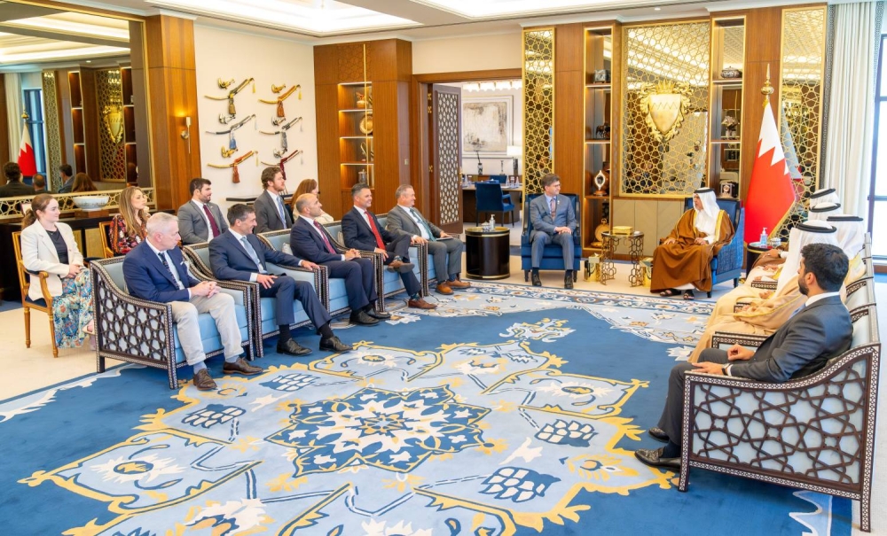 ولي العهد رئيس الوزراء: حل الأزمات عبر الحوار وضرورة مواصلة المفاوضات النووية الأمريكية الإيرانية