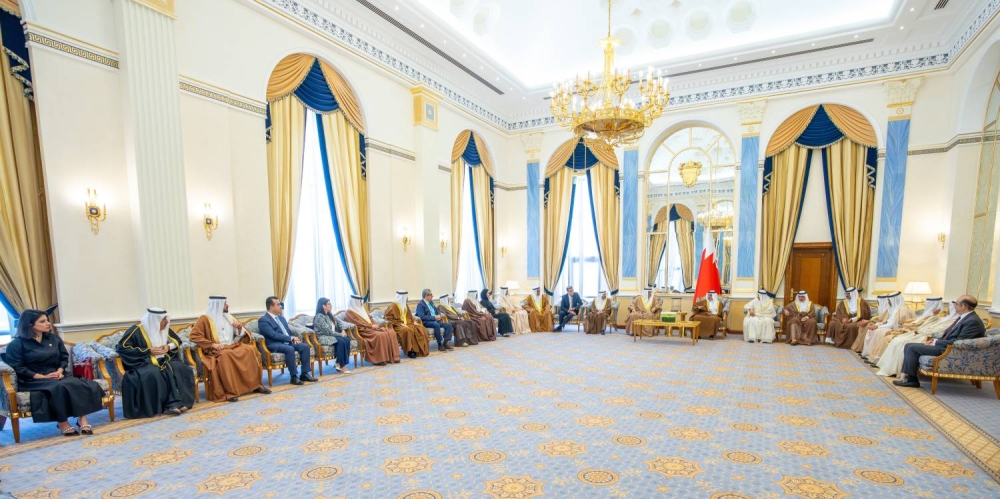 ولي العهد رئيس الوزراء: تعاضد أبناء البحرين وروحهم الوطنية مصدر قوةٍ لحفظ أمن البحرين ونمائها