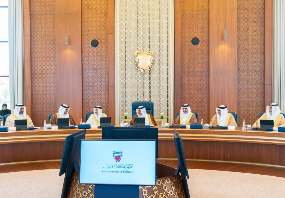 مجلس الوزراء يؤكد جاهزية الجهات للمستجدات الإقليمية ووفرة المخزون الغذائي والمياه