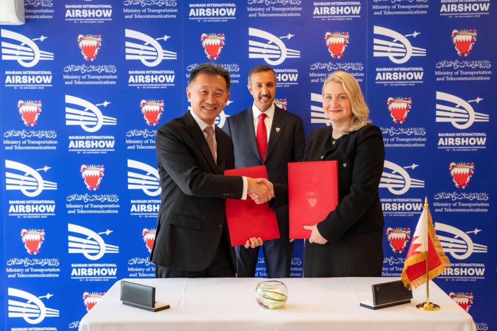 شركة مطار البحرين توقّع مذكرة تفاهم مع شركة "فالو أفييشن&rdquo; خلال معرض باريس للطيران 2025