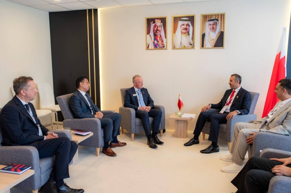 وزير المواصلات والاتصالات يشارك في افتتاح معرض لوبورجيه الدولي بباريس