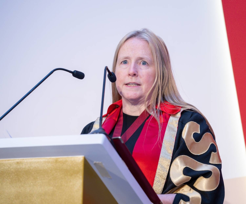 الكلية الملكية للجراحين في إيرلندا - جامعة البحرين الطبية (RSCI) تقيم حفل تخريج طلبتها السادس عشر