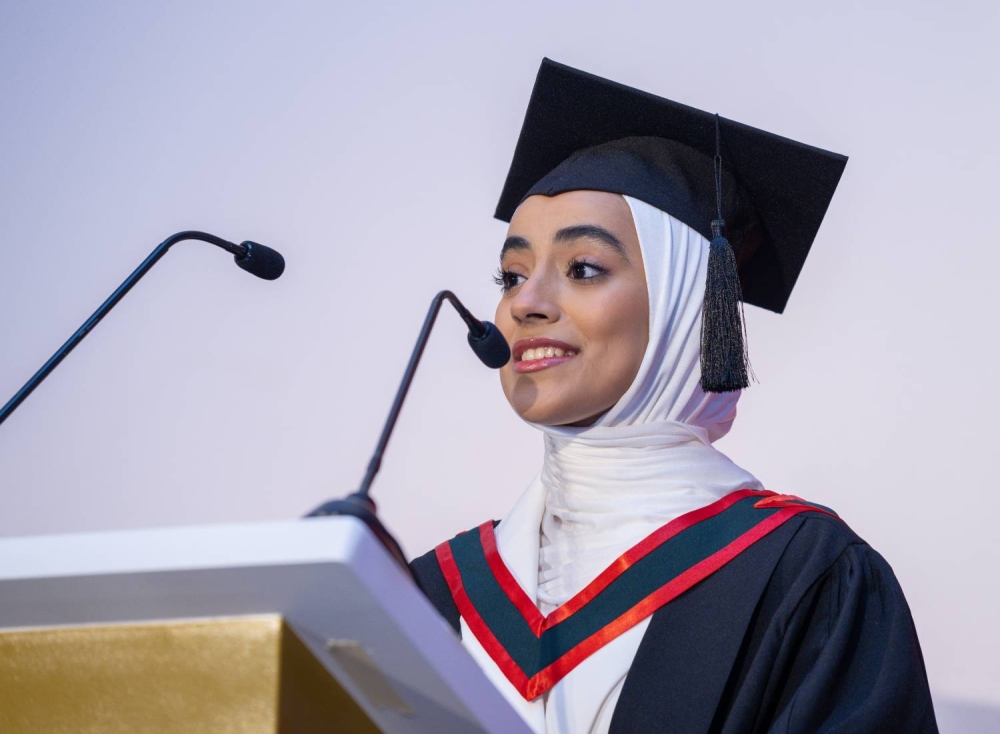 الكلية الملكية للجراحين في إيرلندا - جامعة البحرين الطبية (RSCI) تقيم حفل تخريج طلبتها السادس عشر