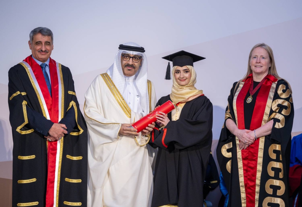 الكلية الملكية للجراحين في إيرلندا - جامعة البحرين الطبية (RSCI) تقيم حفل تخريج طلبتها السادس عشر