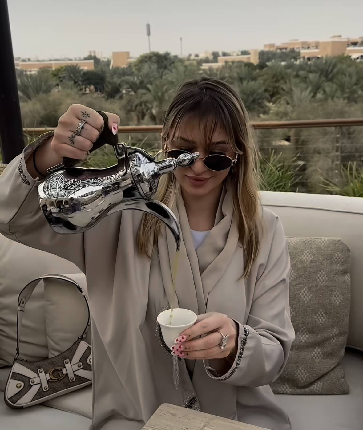 مؤثرات أجنبيات يوثقن تجربة العيش في الرياض... بين الأمان والانبهار