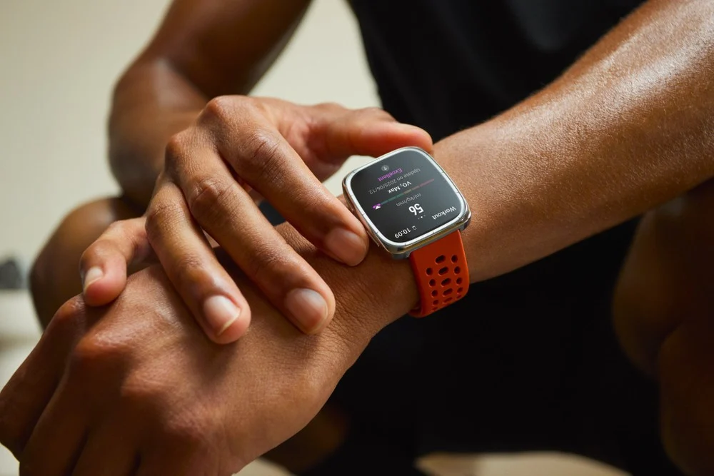 ساعة Amazfit Active 2 Square تنطلق رسميًا بشاشة تدوم 10 أيام