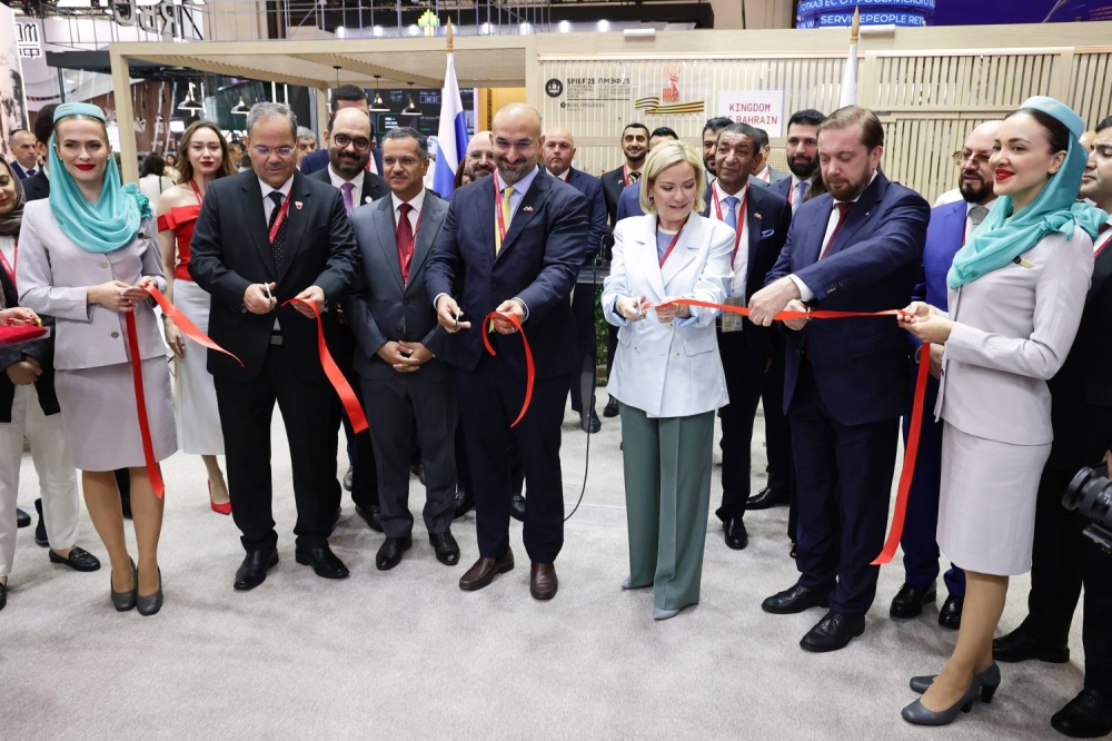 وزير الصناعة والتجارة نتطلع لتعزيز التعاون بين البحرين وروسيا وفتح آفاق جديدة للشراكة