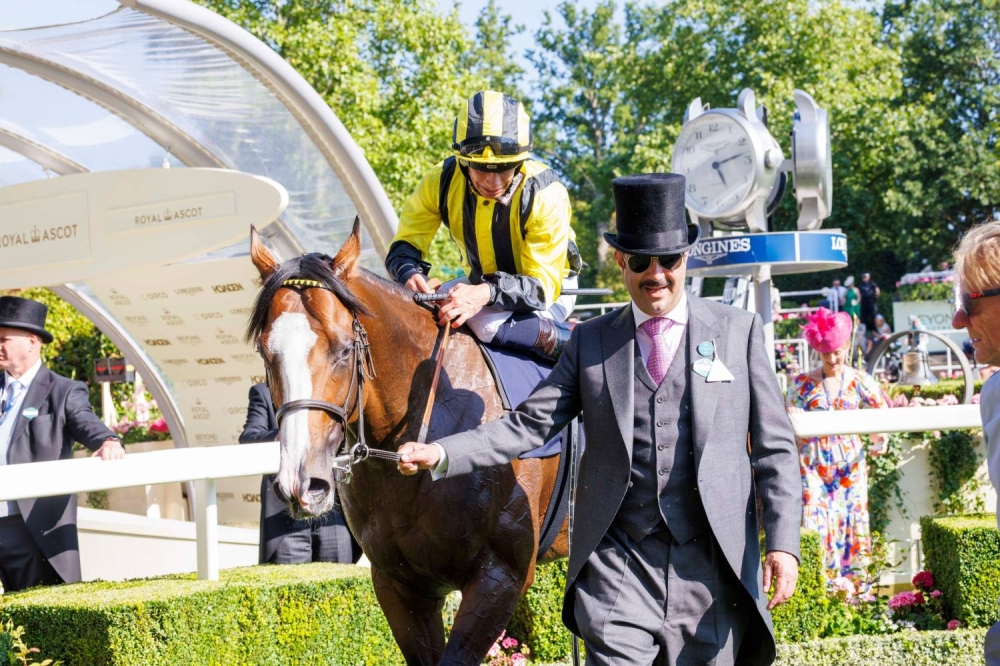 دعيج بن سلمان يهنئ خالد بن حمد بفوز الجواد ماي كلاود على مضمار رويال أسكوت العريق