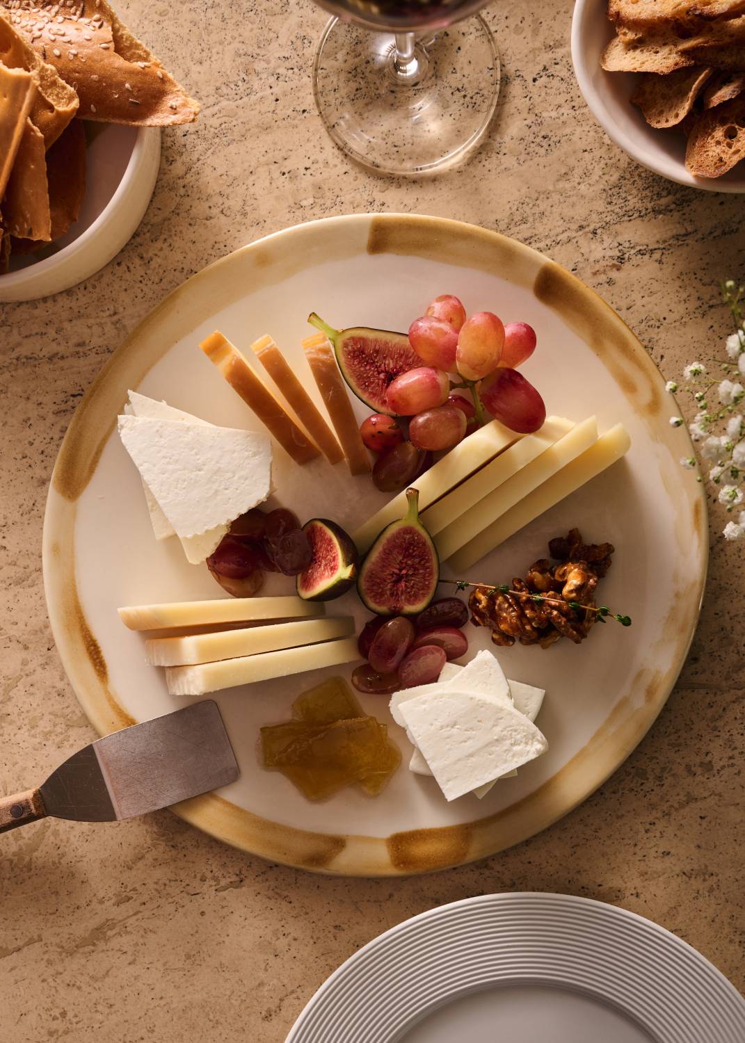 افتتاح مطعم Avli by tashas في البحرين ليقدم الضيافة الأثينية الأصيلة