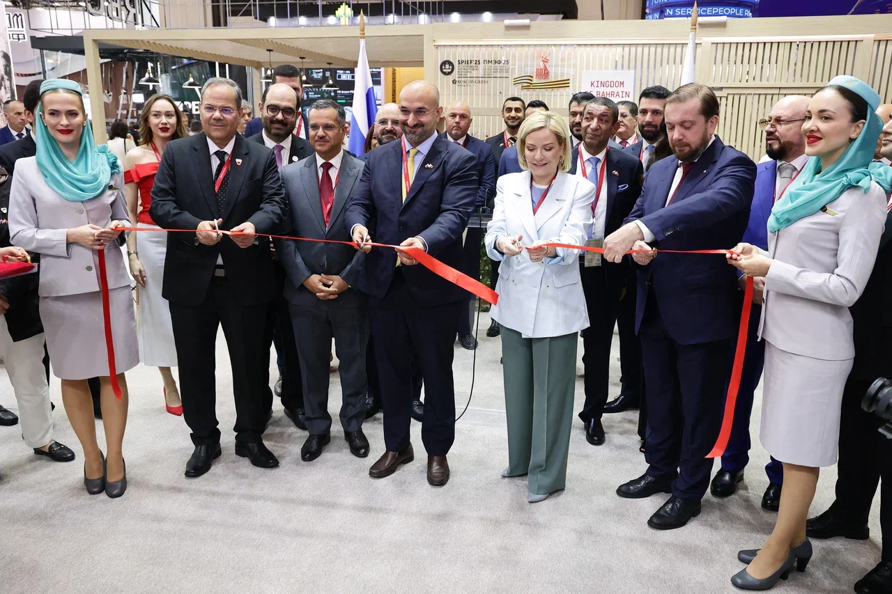 وزير الصناعة: نتطلع لتعزيز التعاون البحريني الروسي وفتح آفاق جديدة للشراكة