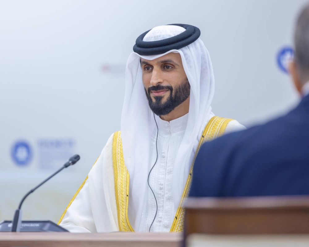 ناصر بن حمد ينقل تحيات وتقدير الملك وولي العهد رئيس الوزراء إلى رئيس روسيا