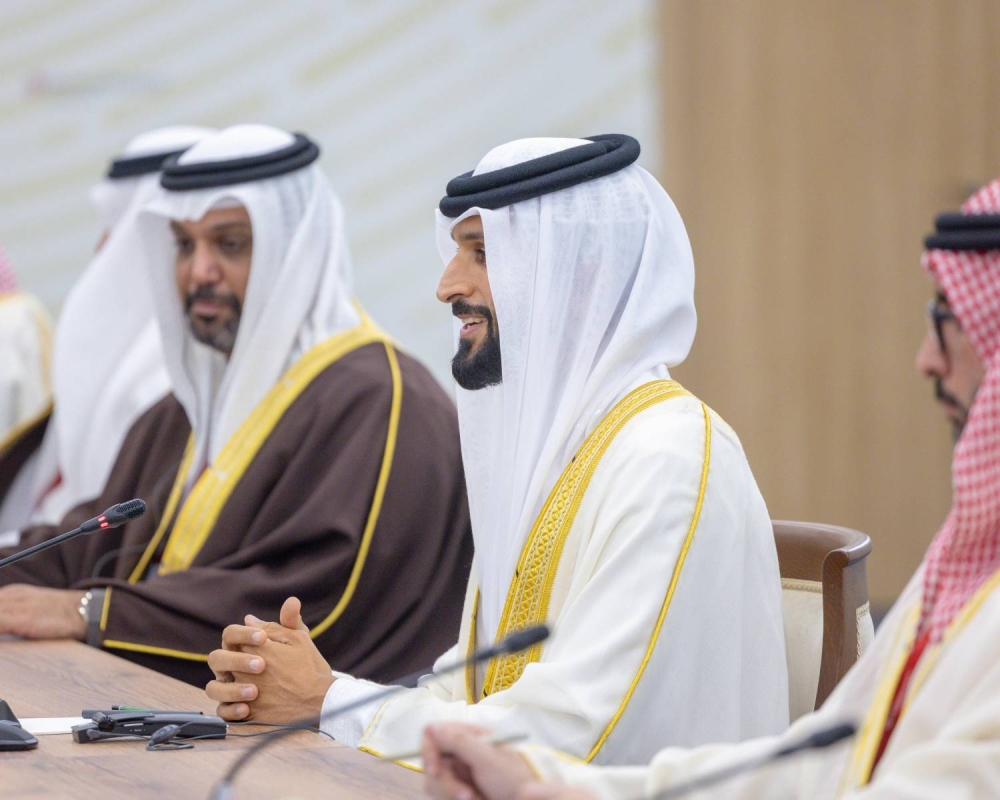 ناصر بن حمد ينقل تحيات وتقدير الملك وولي العهد رئيس الوزراء إلى رئيس روسيا