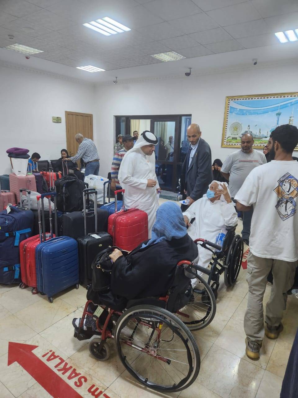 سفير البحرين لدى تركيا يتابع تسهيل عبور المواطنين العائدين من مشهد عبر تركمانستان