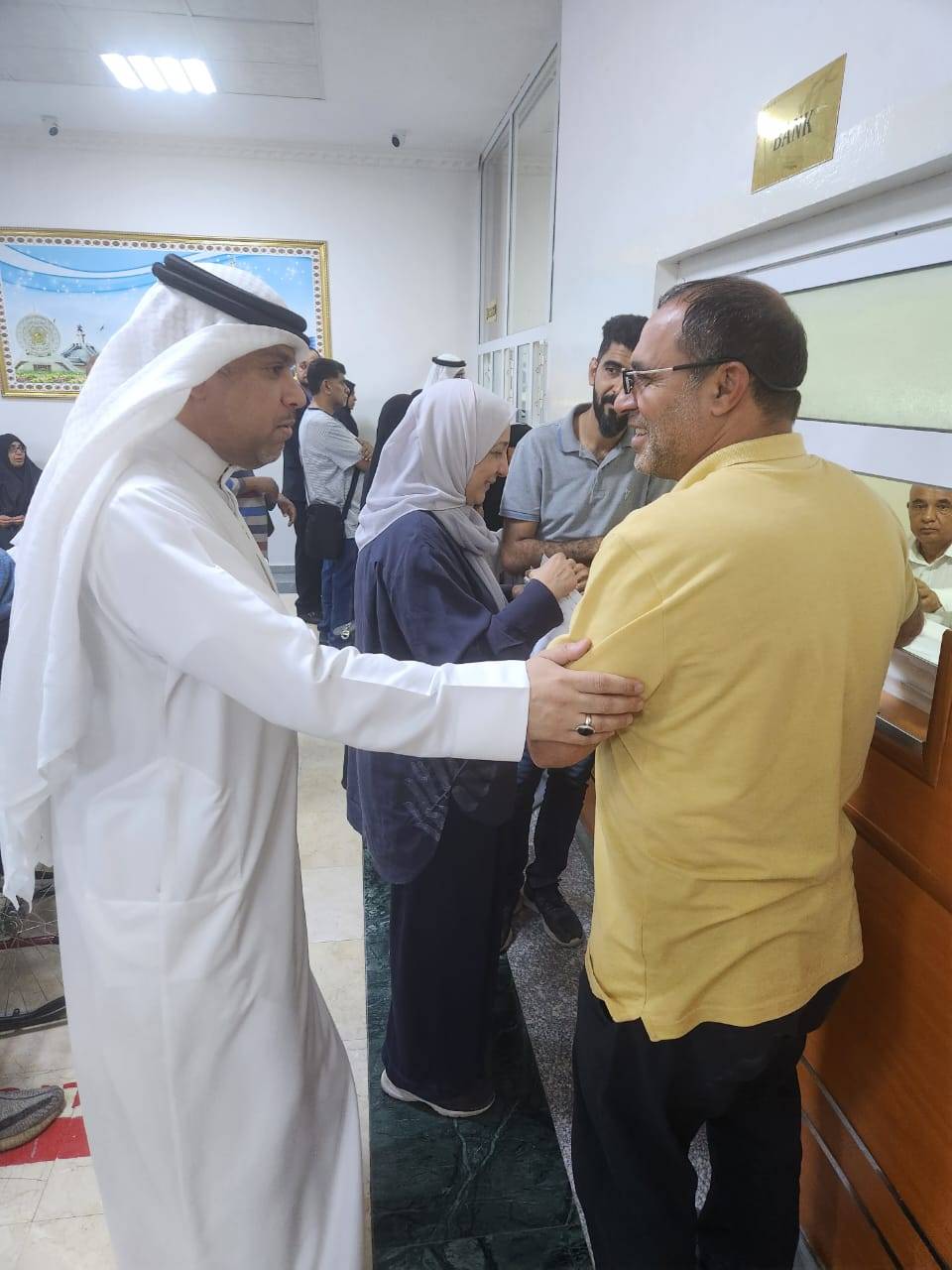 سفير البحرين لدى تركيا يتابع تسهيل عبور المواطنين العائدين من مشهد عبر تركمانستان