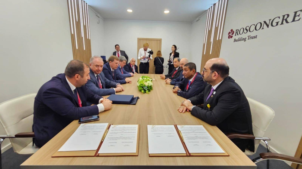 غرفة البحرين توقع 7 مذكرات تفاهم مع غرف ومؤسسات روسية