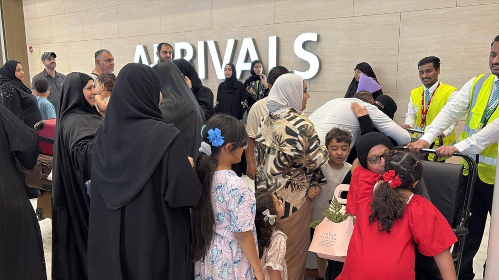 بالصور.. وصول أولى طائرات طيران الخليج من تركمانستان تحمل 163 مواطناً