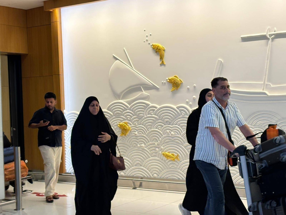 بالصور.. وصول أولى طائرات طيران الخليج من تركمانستان تحمل 163 مواطناً