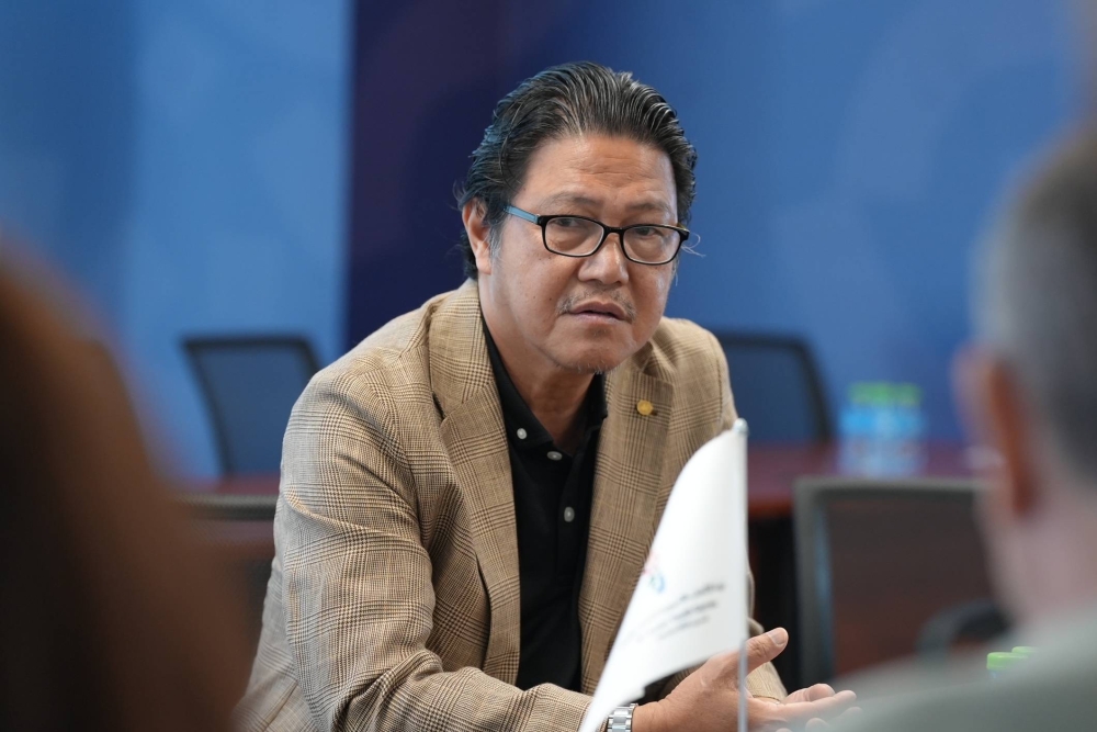 رئيس الاتحاد الآسيوي للكرة الطائرة يزور اللجنة التنفيذية لدورة الألعاب الآسيوية للشباب