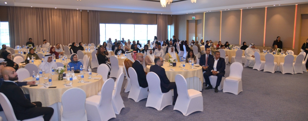 وكيل وزارة العمل يشارك في حفل خريجي جمعية البحرين للأطفال ذوي الصعوبة في السلوك والتواصل