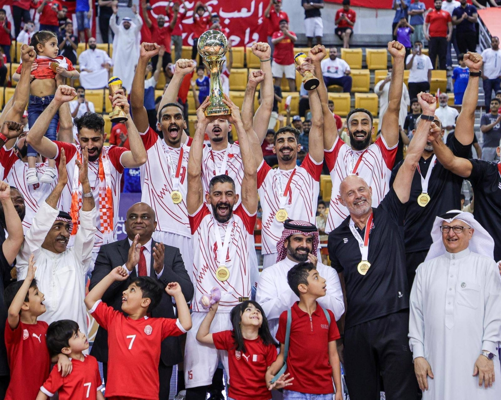 سلمان بن محمد يتوج أحمر الطائرة بلقب كأس الأمم الآسيوية للرجال