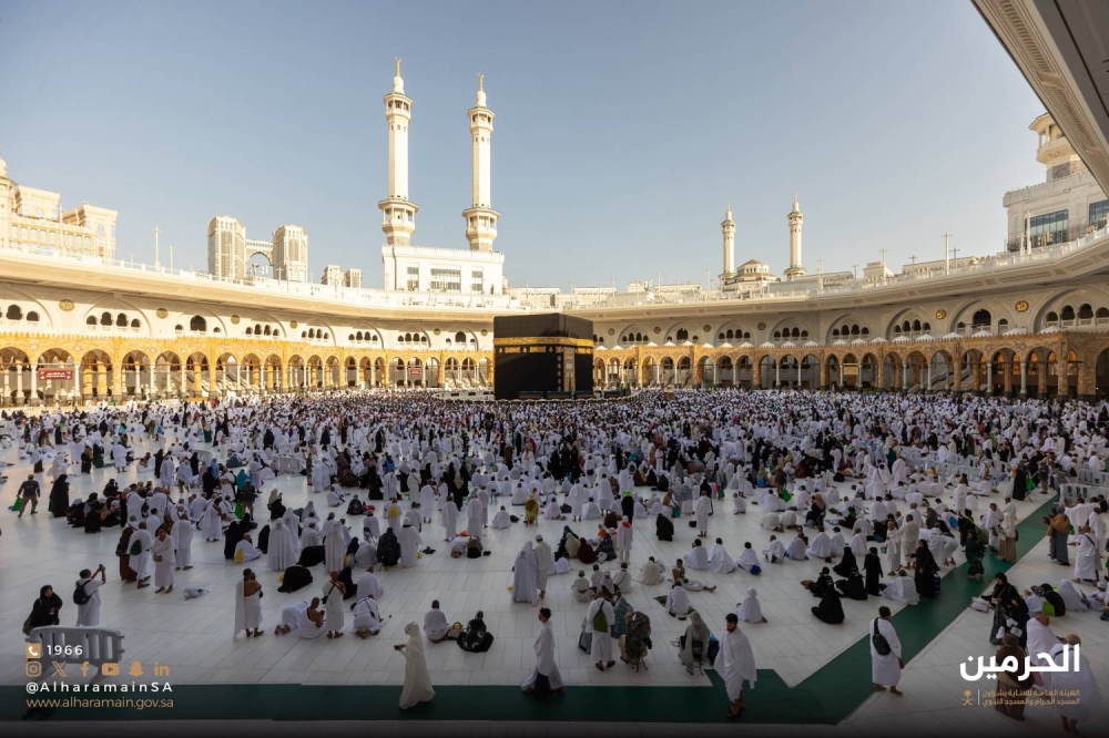 تغيير كسوة الكعبة المشرفة إرث يمتد لأكثر من 100 عام