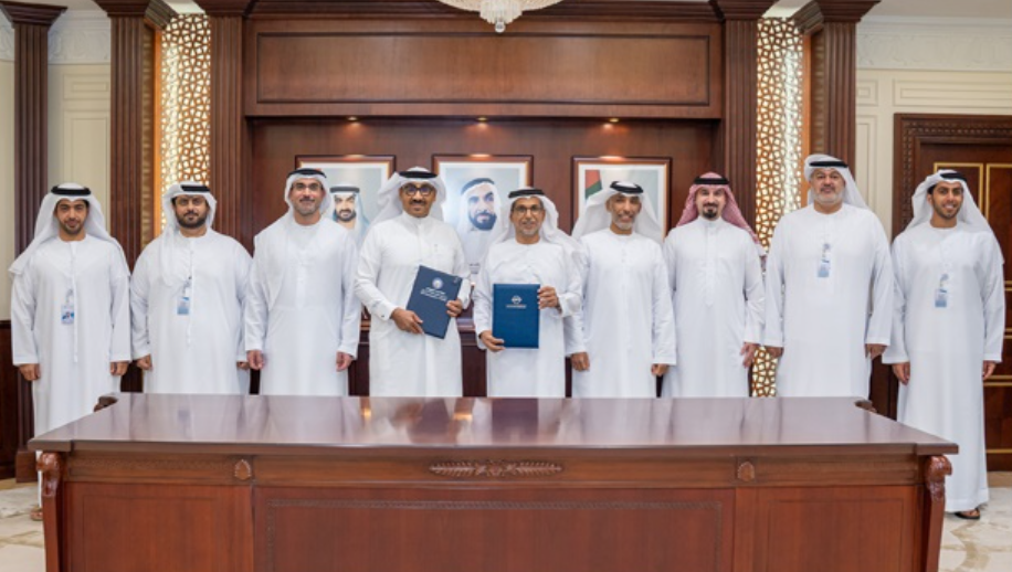 هيئة الربط الكهربائي الخليجي وصندوق أبوظبي يوقعان اتفاقية تمويل توسعة الربط الكهربائي مع الإمارات