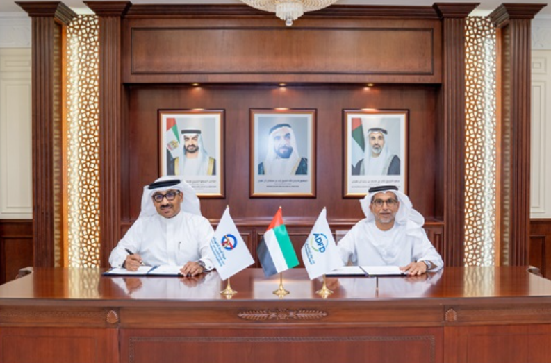 هيئة الربط الكهربائي الخليجي وصندوق أبوظبي يوقعان اتفاقية تمويل توسعة الربط الكهربائي مع الإمارات