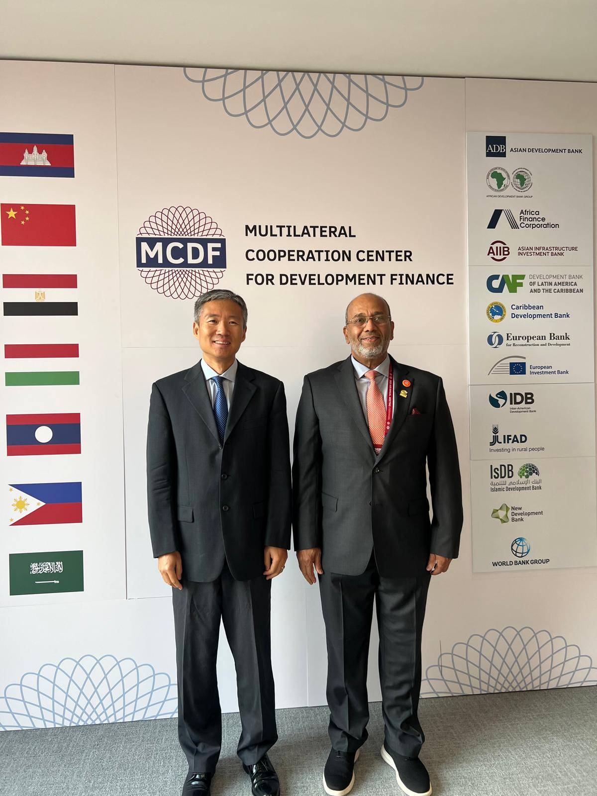 يوسف الحمود يترأس وفد مملكة البحرين في الاجتماع السنوي العاشر للبنك الآسيوي للاستثمار في البنية التحتية