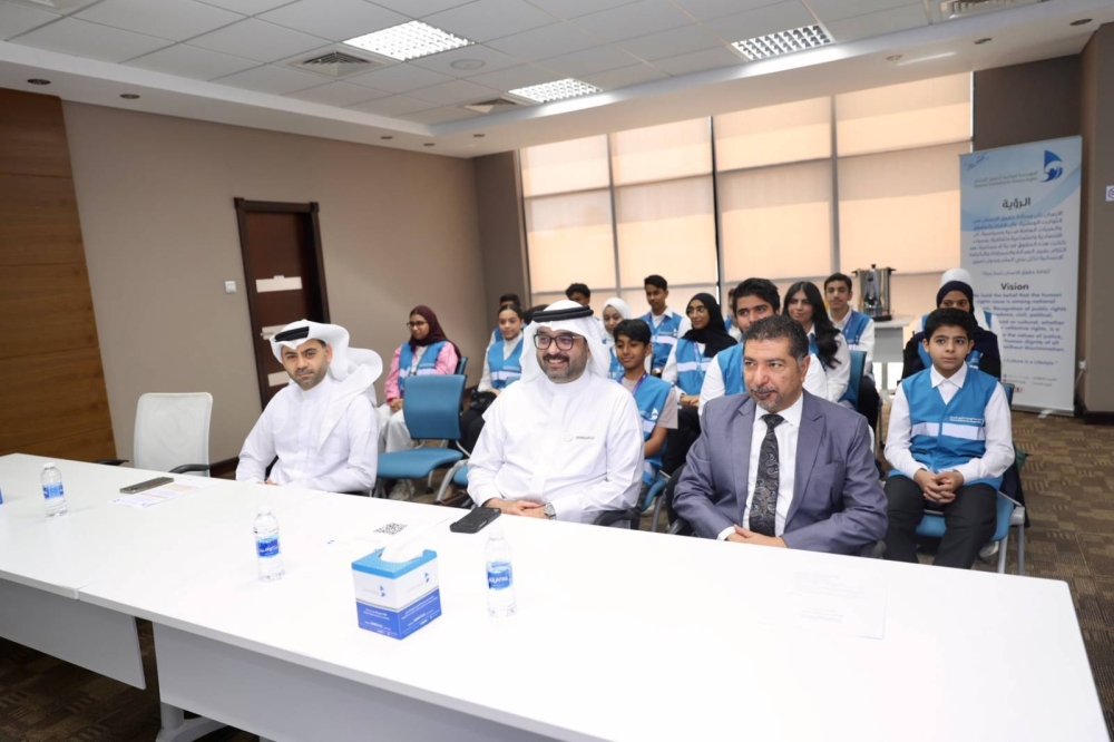 تحت شعار (يحق لك) بلقاء افتتاحي مع رئيس المؤسسة