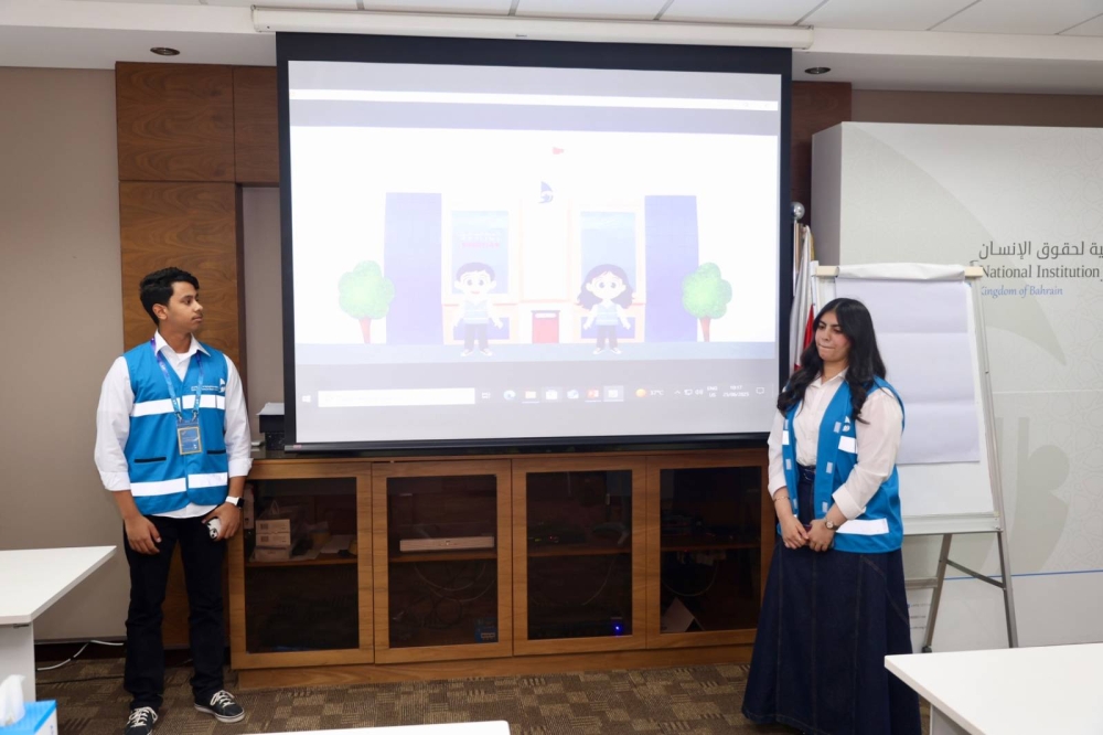 تحت شعار (يحق لك) بلقاء افتتاحي مع رئيس المؤسسة