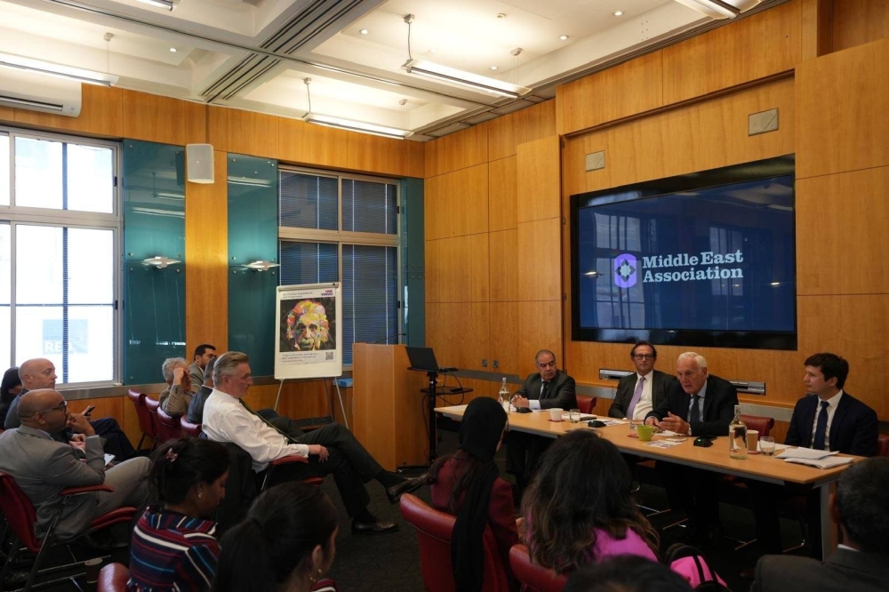 سفير البحرين في بريطانيا يشارك بندوة عن اتفاقية التجارة الحرة