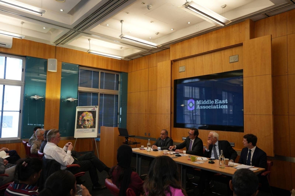 سفير البحرين في بريطانيا يشارك بندوة عن اتفاقية التجارة الحرة